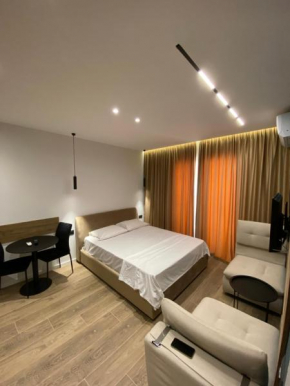 E Apartment